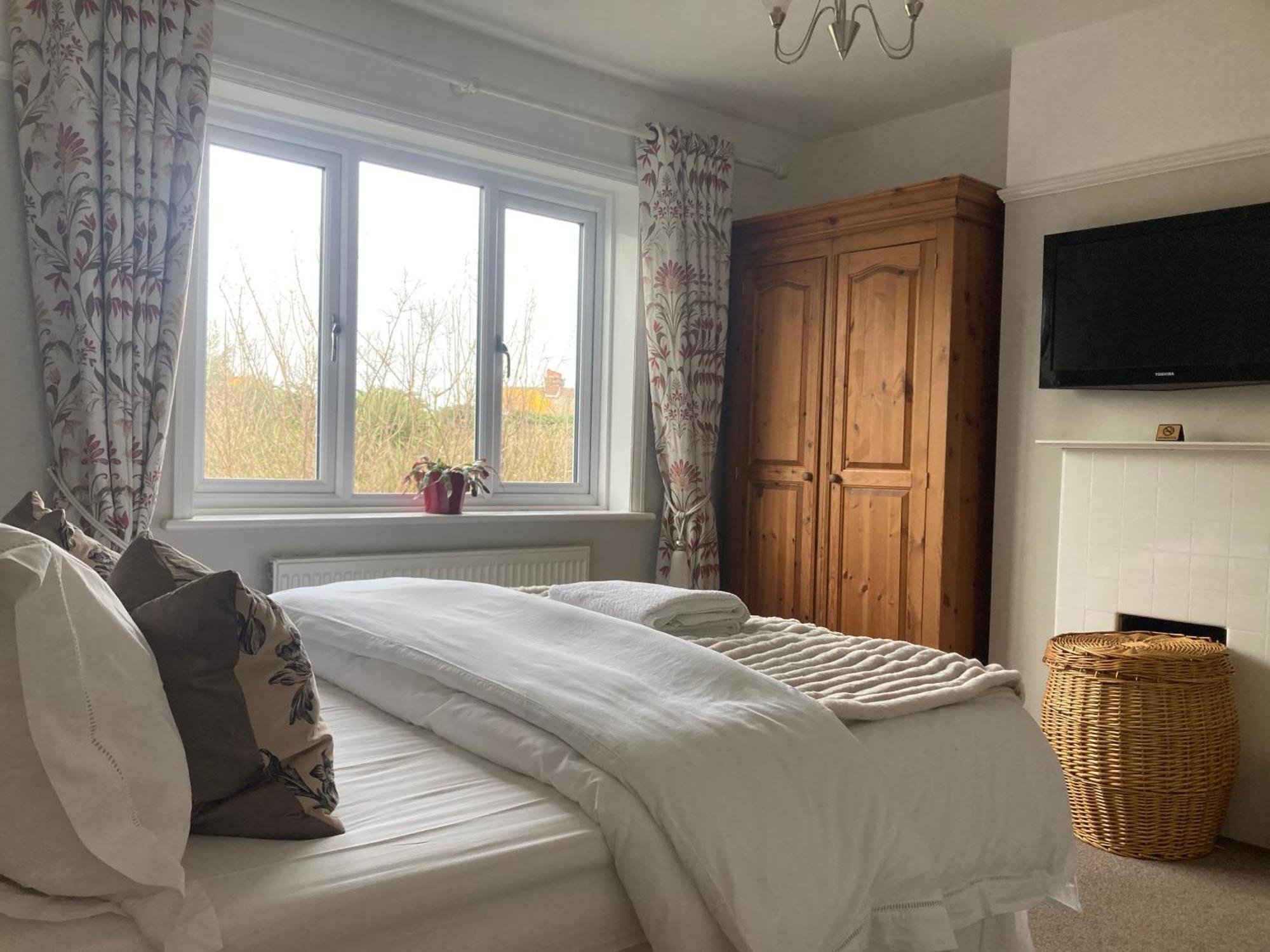Abi B&B Cliftonville Екстериор снимка