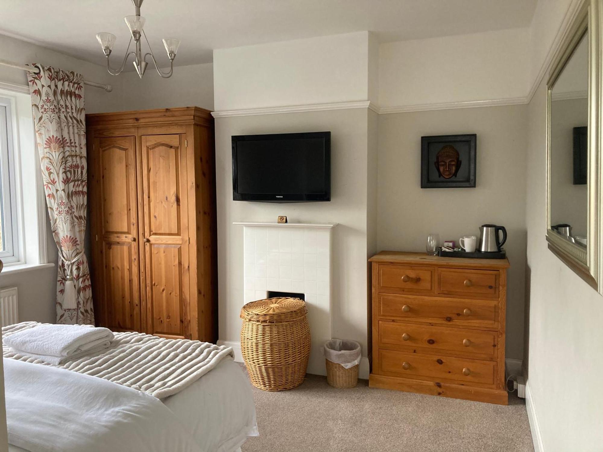 Abi B&B Cliftonville Екстериор снимка